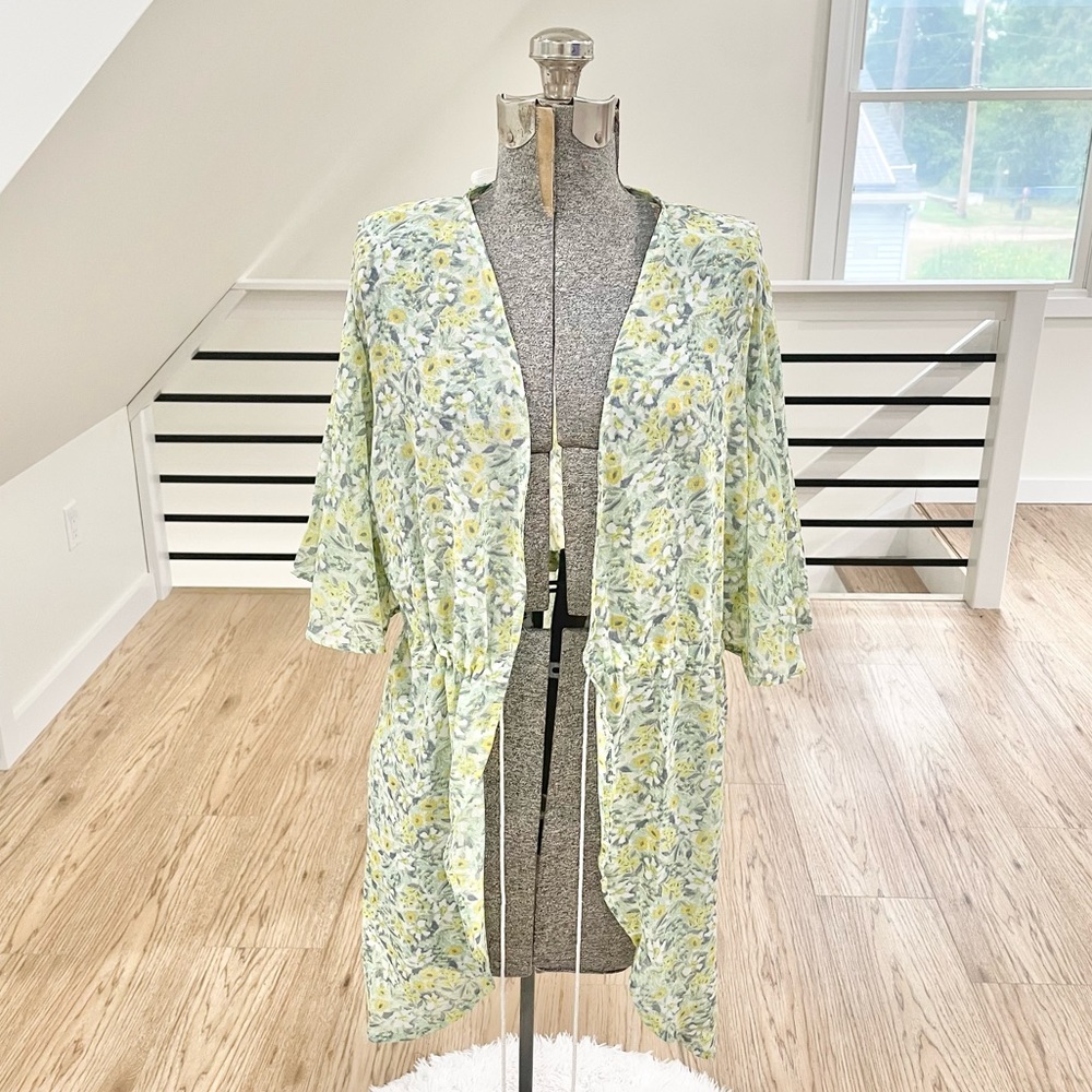 NWT LC Lauren Conrad, green, yellow and white tie front kimono - Picture 3 of 6
